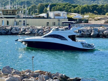 SeaRay-505-Sedan-Bridge